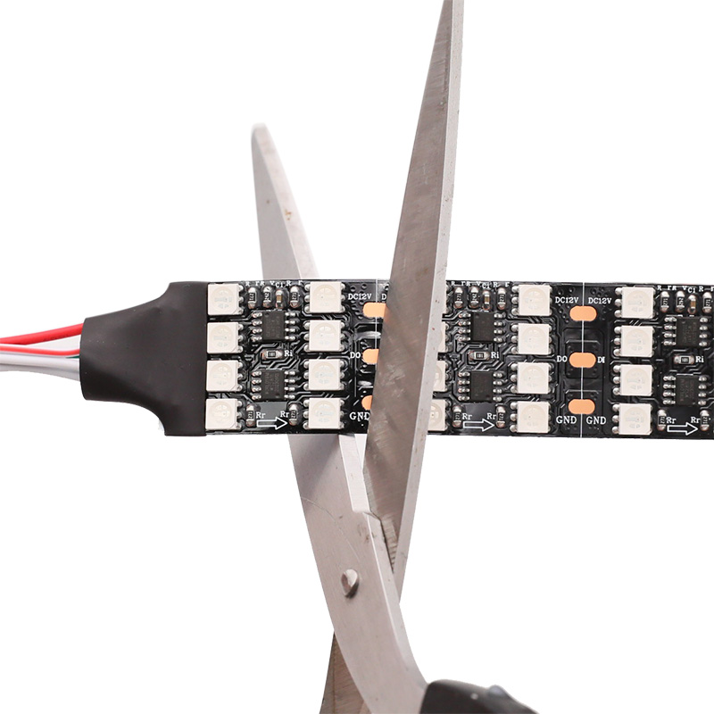 12V WS2811 nejjasnější čtyřřadý adresovatelný RGB LED pásek černý 12V WS2811 nejjasnější čtyřřadý adresovatelný RGB LED pásek černý