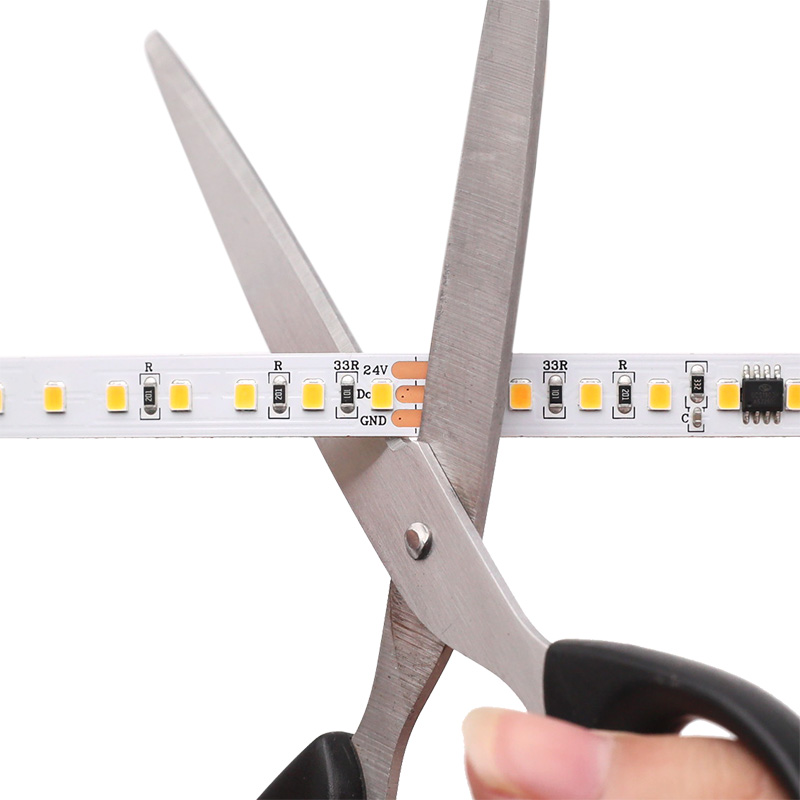 24V UCS1903 600LED 40pixelů 10mm 2835 digitální bílá LED páska 24V UCS1903 600LED 40pixelů 10mm 2835 digitální bílá LED páska