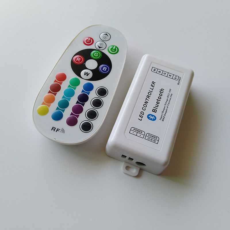 DC5~24V Max 12A, Bluetooth 4.0 WIFI ovládání přes IOS Android Smart Phone Tablet PC, pro jednobarevné, CCT a RGB LED světelné pásy nebo moduly DC5~24V Max 12A, Bluetooth 4.0 WIFI ovládání přes IOS Android Smart Phone Tablet PC, pro jednobarevné, CCT a RGB LED světelné pásy nebo moduly