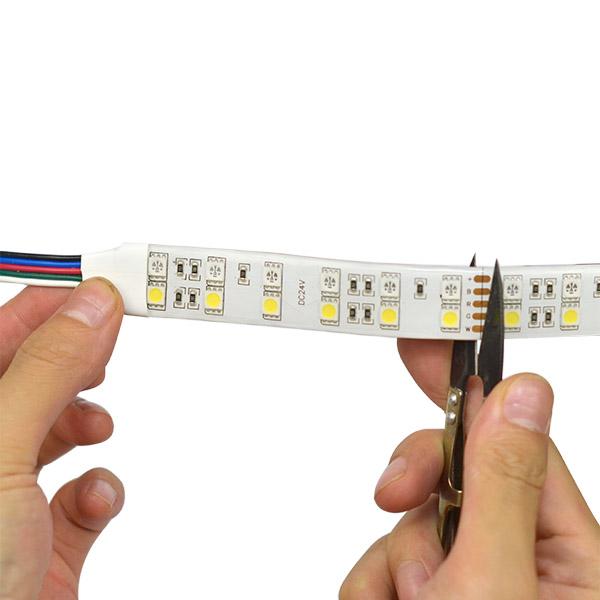 RGB+W-LED-Leuchten mit Farbwechsel – 120 LEDs/m LED-Streifen mit hoher Dichte – 12 V/24 V, zweireihig