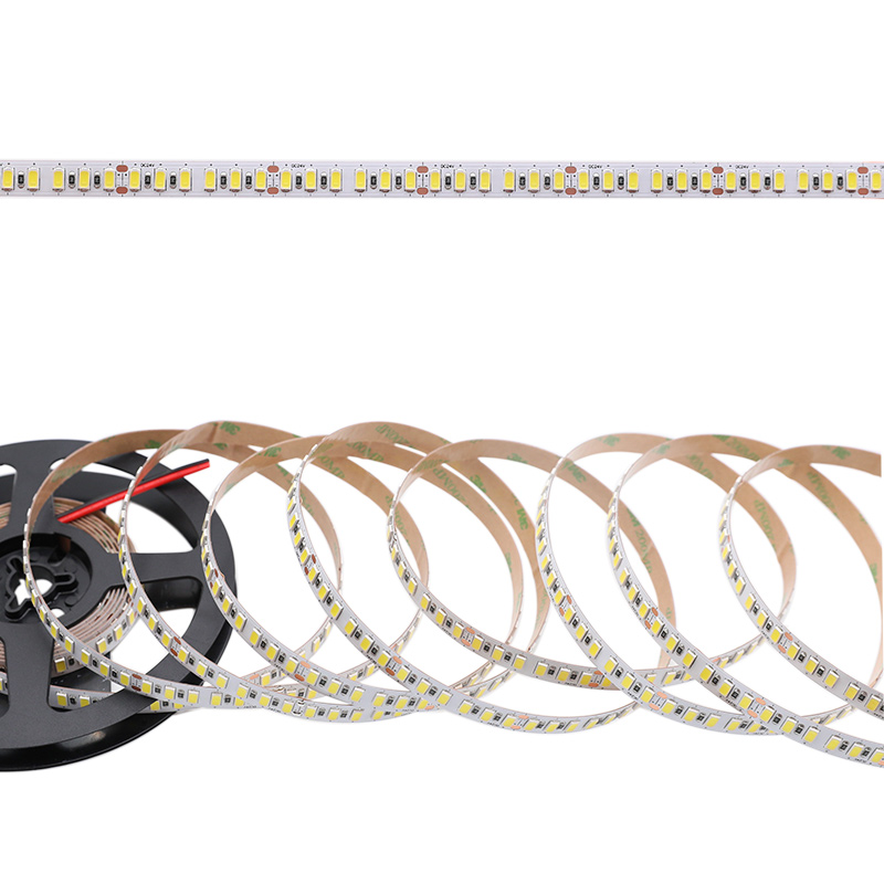 Jednořadá řada DC24V 5630SMD Paralelní sloup 700 LED Flexibilní LED pásová světla Domácí osvětlení 16.4 stop na cívku Prodejem Jednořadá řada DC24V 5630SMD Paralelní sloup 700 LED Flexibilní LED pásová světla Domácí osvětlení 16.4 stop na cívku Prodejem