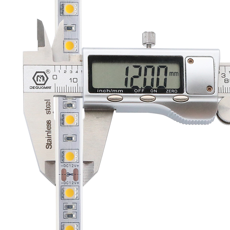 Einreihige Serie, DC12/24 V, 5050 SMD, 300 LEDs, flexible LED-Streifen, wasserdicht, IP67, für den Außenbereich, 16.4 Fuß pro Rolle, im Angebot Einreihige Serie, DC12/24 V, 5050 SMD, 300 LEDs, flexible LED-Streifen, wasserdicht, IP67, für den Außenbereich, 16.4 Fuß pro Rolle, im Angebot