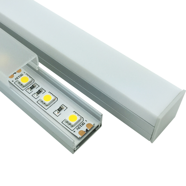 Aufputzmontiertes quadratisches LED-Diffusorkanal-Aluminiumprofil für 15 mm zweireihige LED-Lichtleisten Aufputzmontiertes quadratisches LED-Diffusorkanal-Aluminiumprofil für 15 mm zweireihige LED-Lichtleisten