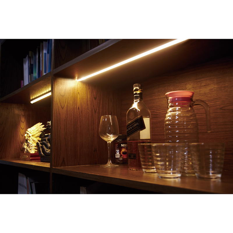 Aufputzmontiertes quadratisches LED-Diffusorkanal-Aluminiumprofil für 15 mm zweireihige LED-Lichtleisten Aufputzmontiertes quadratisches LED-Diffusorkanal-Aluminiumprofil für 15 mm zweireihige LED-Lichtleisten