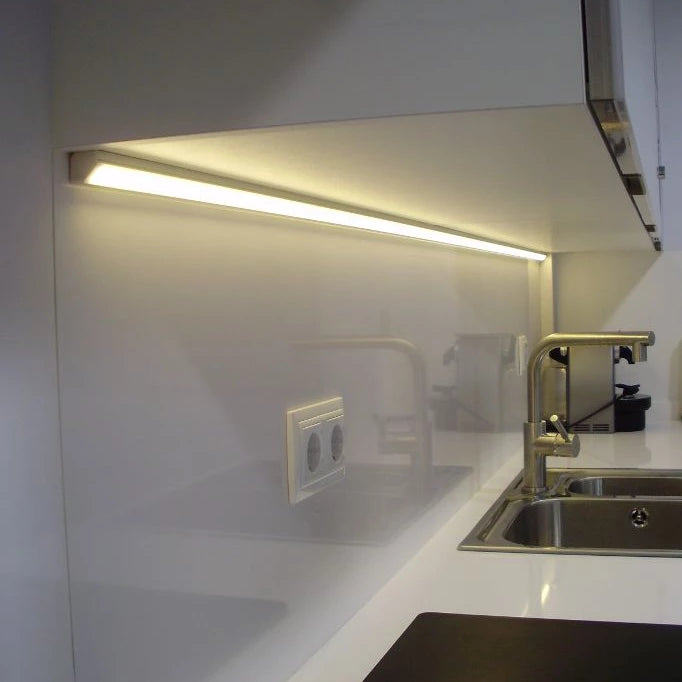 LED hliníkový rohový kanálový difuzor pro 12mm LED světelné pásy LED hliníkový rohový kanálový difuzor pro 12mm LED světelné pásy