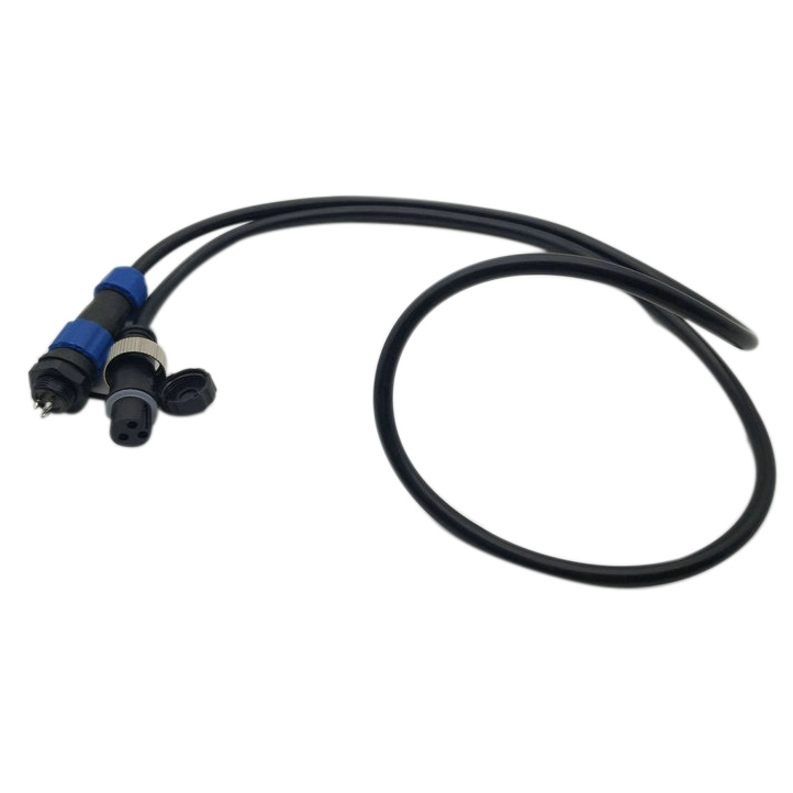 3PIN adaptér pro prodlužovací kabel s kovovou hlavou a zástrčkou 3PIN adaptér pro prodlužovací kabel s kovovou hlavou a zástrčkou