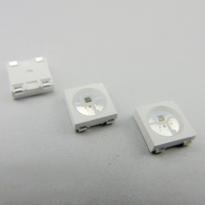 APA104 RGB 5050SMD Vestavěný digitální inteligentní adresovatelný LED čip, DIY LED čip, 500PCS v prodeji APA104 RGB 5050SMD Vestavěný digitální inteligentní adresovatelný LED čip, DIY LED čip, 500PCS v prodeji