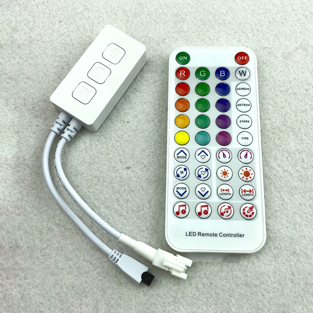 SP611E DC5~24V Ovladač hudebního Bluetooth s duálním signálovým výstupem LED s 38 klávesami RF dálkovým a tlačítkovým ovládáním pro LED páskové světlo Dream Color SP611E DC5~24V Ovladač hudebního Bluetooth s duálním signálovým výstupem LED s 38 klávesami RF dálkovým a tlačítkovým ovládáním pro LED páskové světlo Dream Color