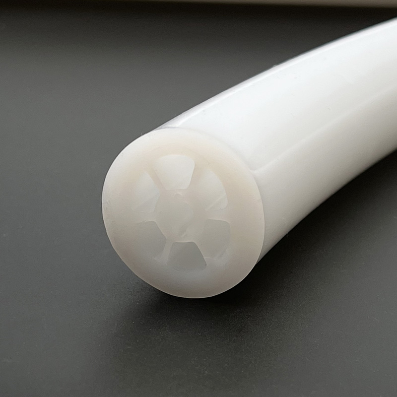 Kulatá silikonová trubice vodotěsný LED kanál pro 10 mm LED světelné pásy - Φ40 mm 360° kulaté vyzařování Kulatá silikonová trubice vodotěsný LED kanál pro 10 mm LED světelné pásy - Φ40 mm 360° kulaté vyzařování
