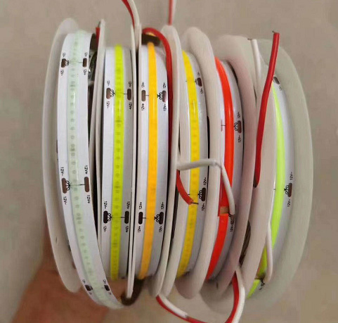 Speciální žhavý výprodej Ra90 Flexibilní COB LED páskové osvětlení 16.4Ft role Speciální žhavý výprodej Ra90 Flexibilní COB LED páskové osvětlení 16.4Ft role