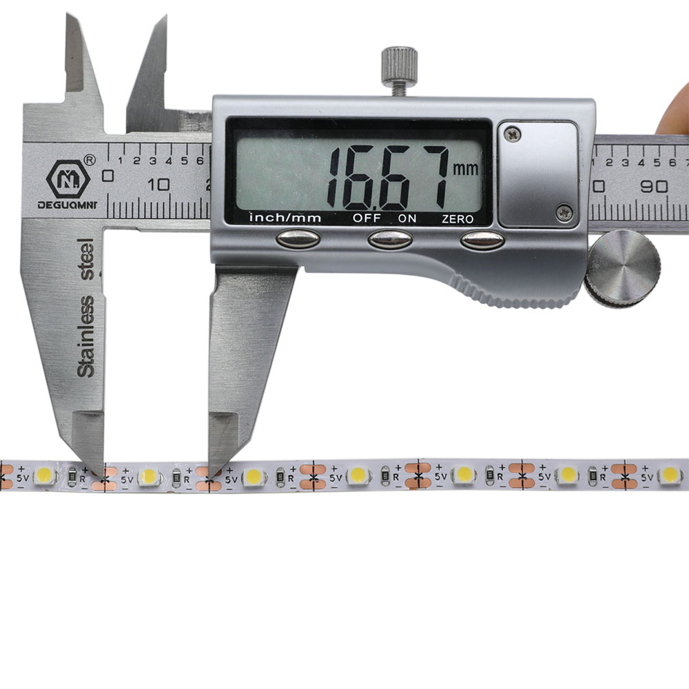 Einfarbige flexible LED-Lichtleiste der Serie 3528 – Niederspannungs-DC5V-Beleuchtung mit 300 LEDs Einfarbige flexible LED-Lichtleiste der Serie 3528 – Niederspannungs-DC5V-Beleuchtung mit 300 LEDs