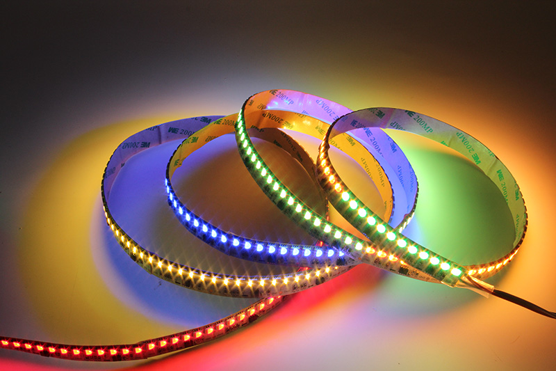 digitální LED světelný pásek rgbw ws2814