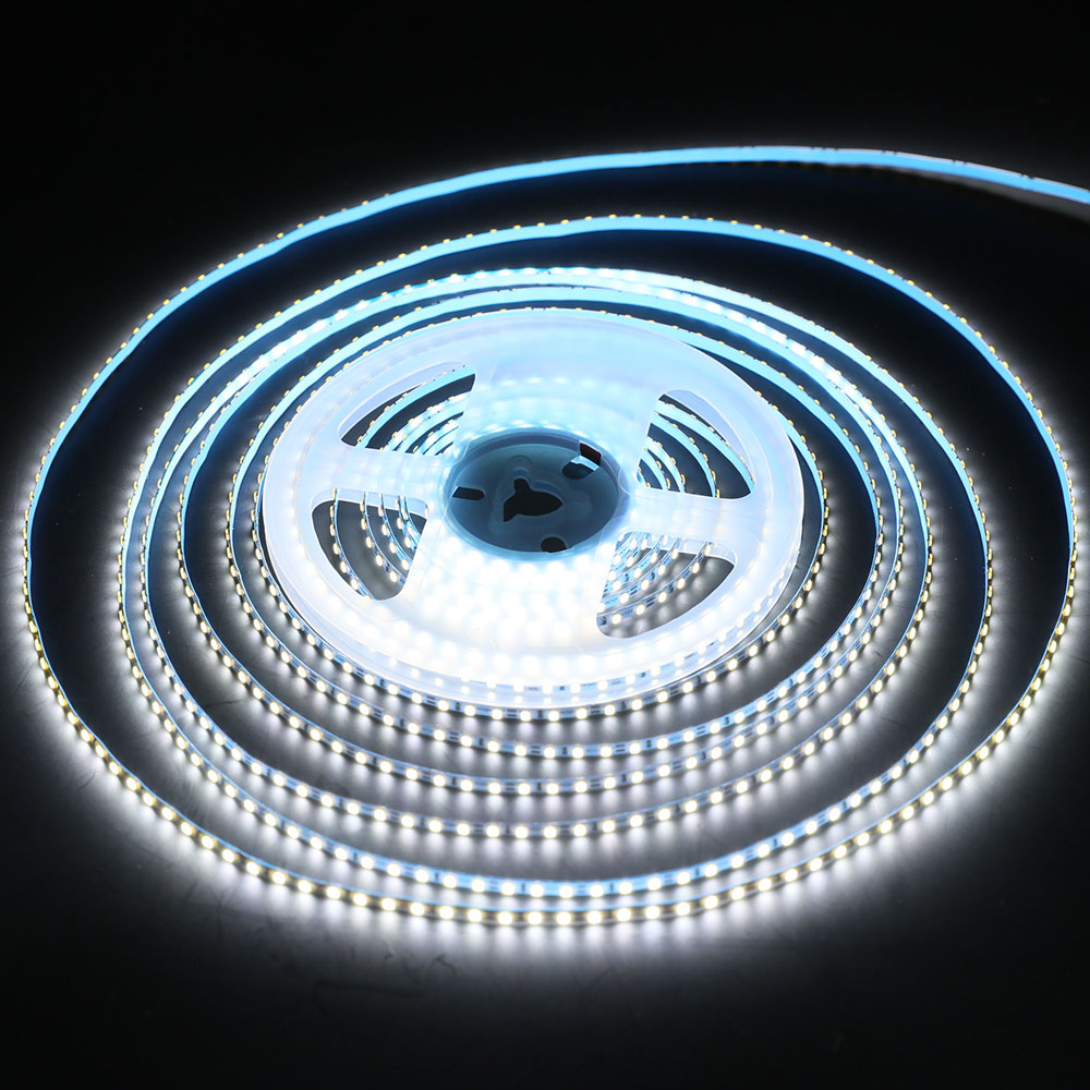 Mini 3mm 12V 2216 SMD zářivě bílé LED světelné pásy 900 diod Mini 3mm 12V 2216 SMD zářivě bílé LED světelné pásy 900 diod