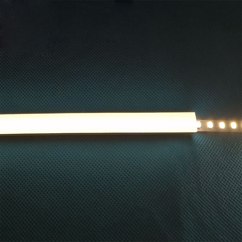 Biegbarer LED-Streifendiffusor aus Silikon für den Außenbereich, wasserdicht, 180°, dreiseitig emittierend, 10 x 10 mm Biegbarer LED-Streifendiffusor aus Silikon für den Außenbereich, wasserdicht, 180°, dreiseitig emittierend, 10 x 10 mm