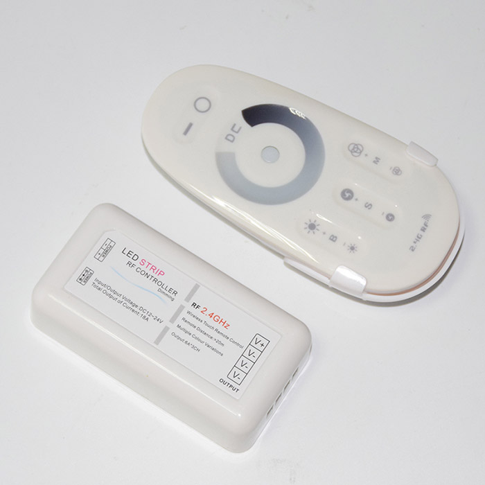 DC12V-24 3CH 18A Einfarbiger LED-Streifenlicht-Controller für LED-Streifenlichtdeck DC12V-24 3CH 18A Einfarbiger LED-Streifenlicht-Controller für LED-Streifenlichtdeck
