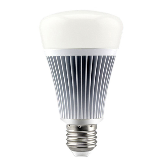FUT015 8W RGB+CCT LED žárovka