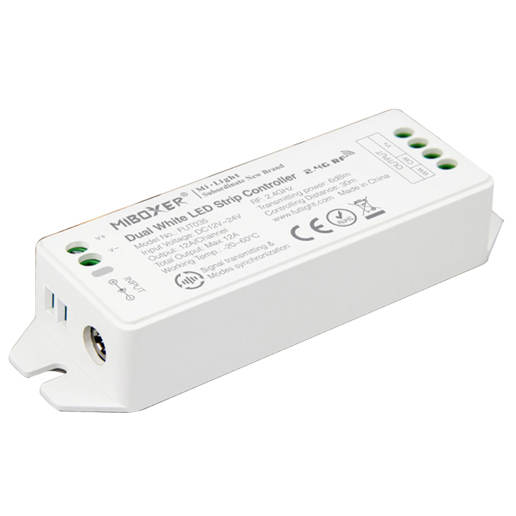 FUT035M Upgradovaný 2.4GHz 4zónový LED páskový ovladač teploty barev FUT035M Upgradovaný 2.4GHz 4zónový LED páskový ovladač teploty barev