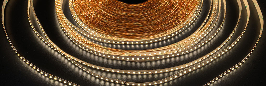 dlouhé LED pásy světla