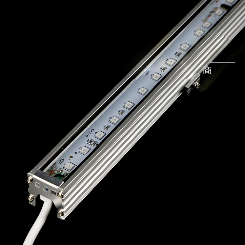 DC24V 8/12W 30X30mm Nízký výkon Bílé/žluté světlo Plnobarevné UCS1903 RGB/DMX512 Adresovatelný venkovní vodotěsný IP67 hliníkový objektiv Lineární LED osvětlení Nástěnné mycí světlo