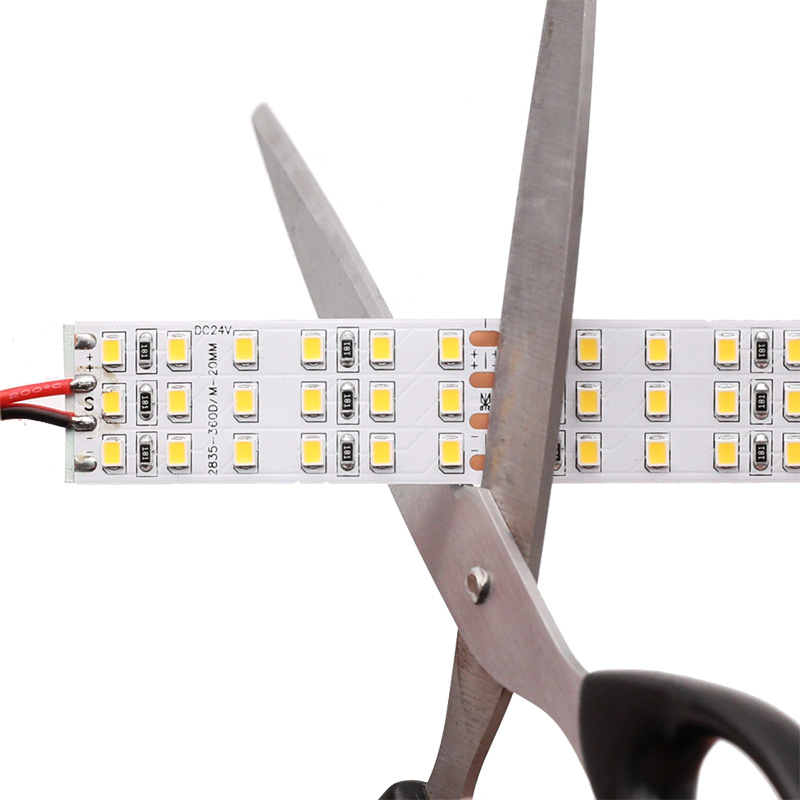 12V 24V 2835 Bílý třířadý LED pásek 360LEDs/m Super jasné LED páskové světlo 12V 24V 2835 Bílý třířadý LED pásek 360LEDs/m Super jasné LED páskové světlo