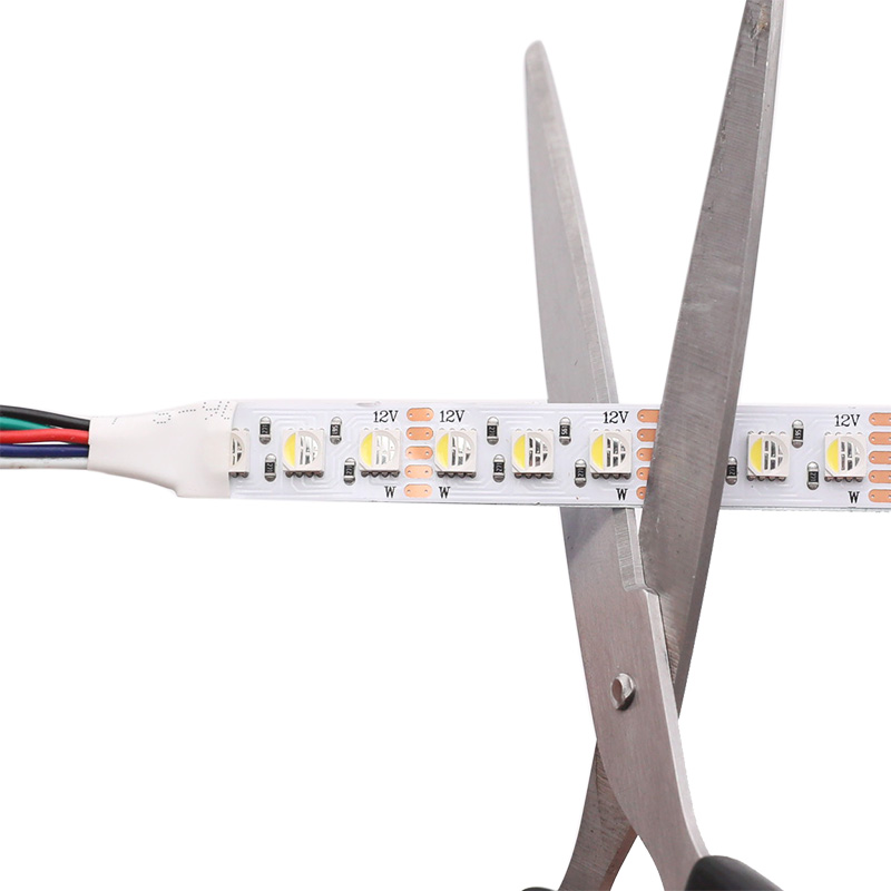 12V 4v1 RGBW LED páskové světlo 108 LED na metr 12V 4v1 RGBW LED páskové světlo 108 LED na metr