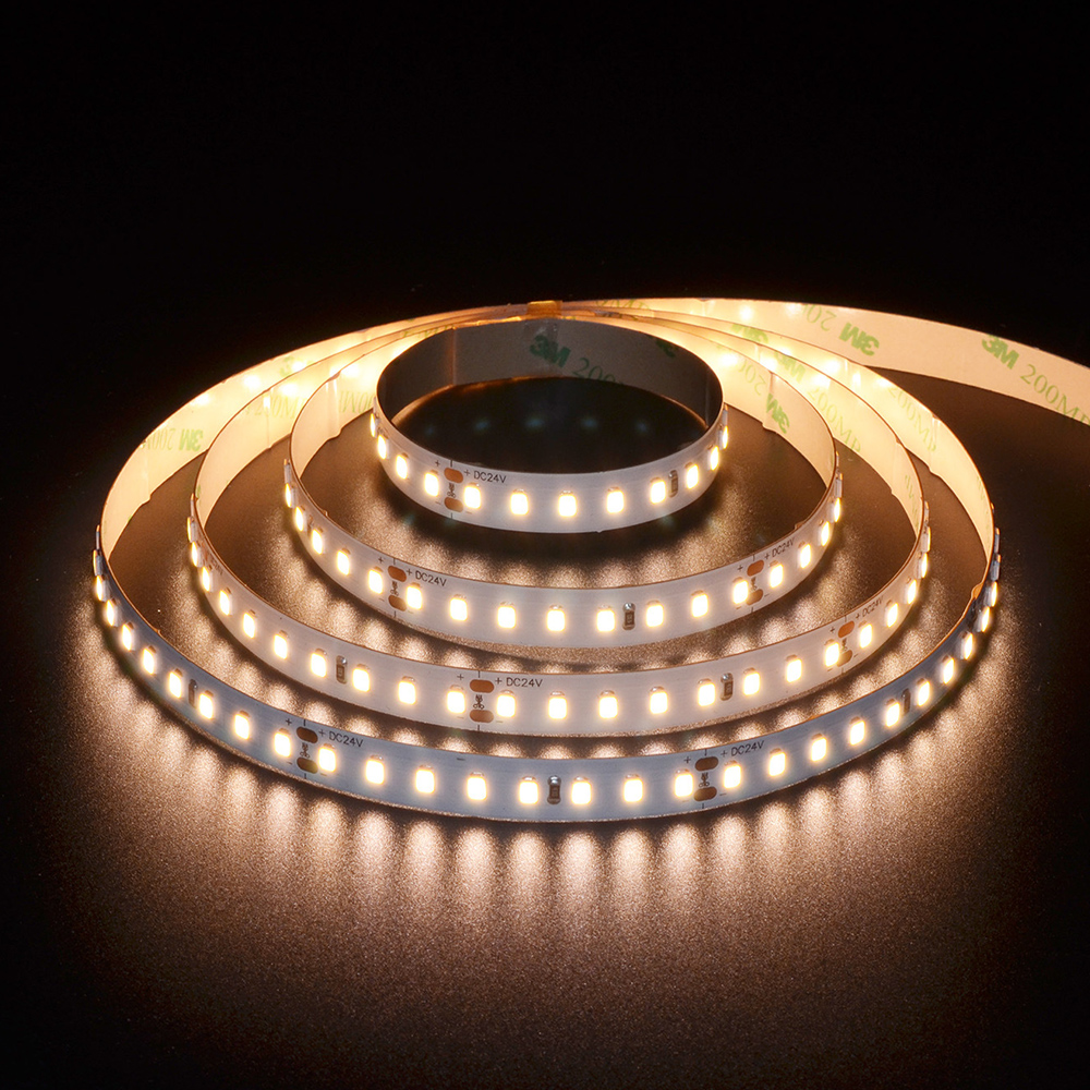 Vysoce účinné konstantní napětí 2835SMD 160LEDs/M flexibilní LED páskové osvětlení – DC24V bílé LED světlo
