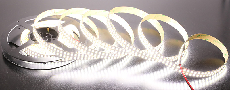 Nejjasnější LED páskové světlo SMD 5630 s dvojitou hustotou