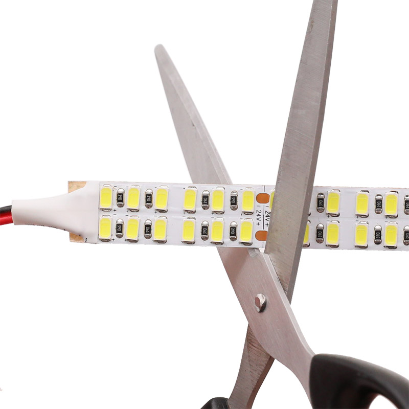 24V Dual Row 288D Nejjasnější LED pásek SMD 5630 s dvojitou hustotou 24V Dual Row 288D Nejjasnější LED pásek SMD 5630 s dvojitou hustotou