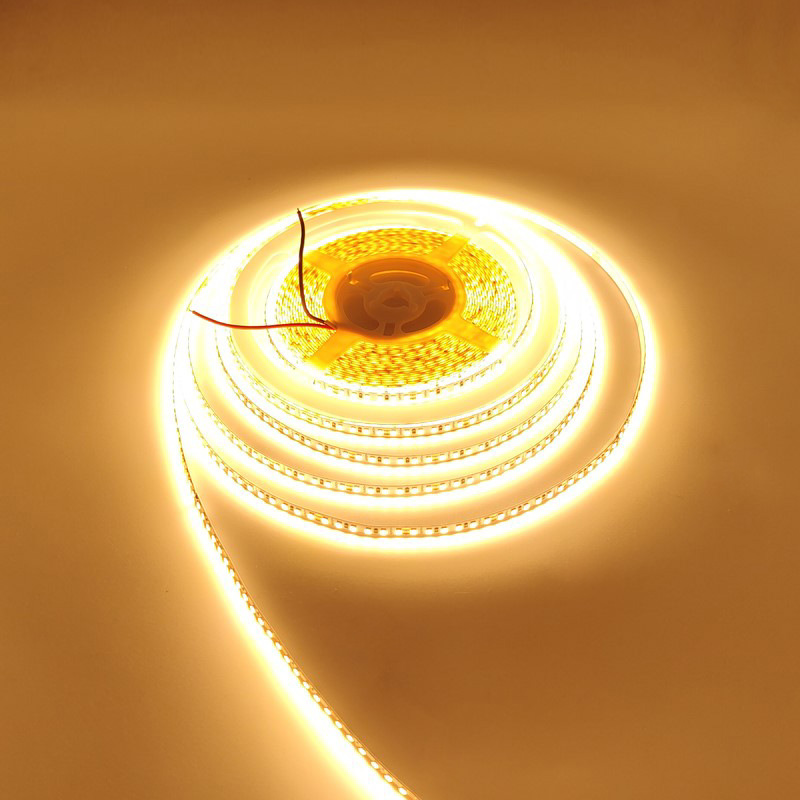 2835 5mm ultra jasný malý LED pásek 900 světel 5 metrů 2835 5mm ultra jasný malý LED pásek 900 světel 5 metrů