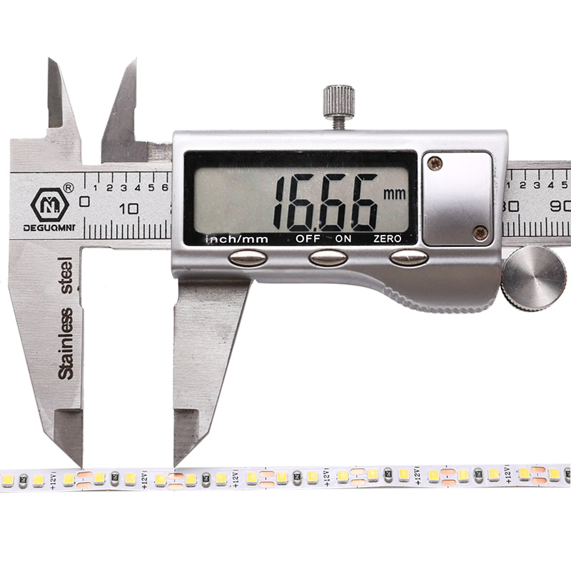 2835 5mm ultra jasný malý LED pásek 900 světel 5 metrů 2835 5mm ultra jasný malý LED pásek 900 světel 5 metrů