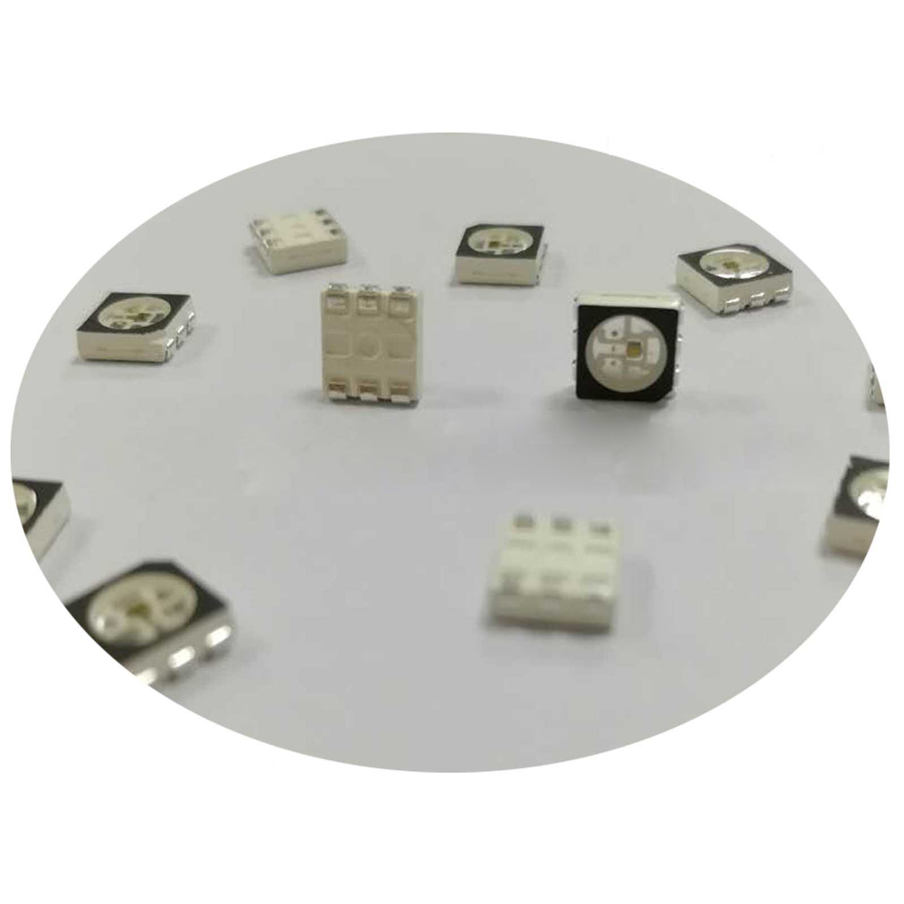 CS8812 RGB 5050SMD Digitaler intelligenter adressierbarer LED-Chip, DIY-LED-Chip, 1000 Stück im Angebot CS8812 RGB 5050SMD Digitaler intelligenter adressierbarer LED-Chip, DIY-LED-Chip, 1000 Stück im Angebot