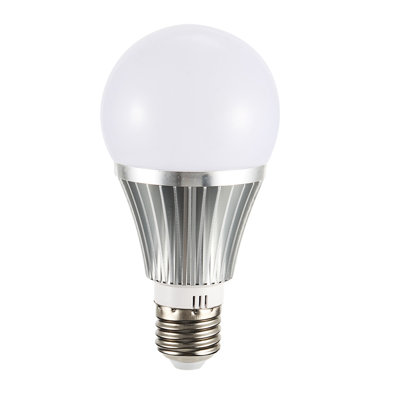 7W E27 RGBW LED chytrá žárovka WiFi, AC85-265V, Práce s Aleax Google Home 7W E27 RGBW LED chytrá žárovka WiFi, AC85-265V, Práce s Aleax Google Home