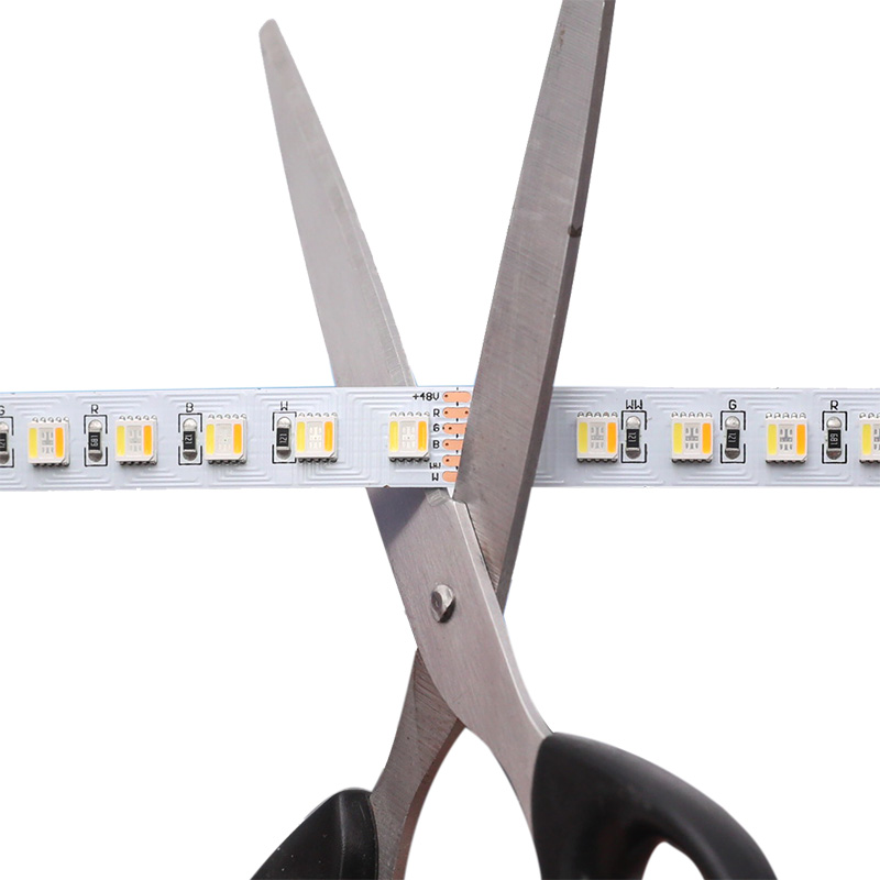 Long Run 48V 5-In-1 RGBWW 20m 65ft LED pásek Long Run 48V 5-In-1 RGBWW 20m 65ft LED pásek
