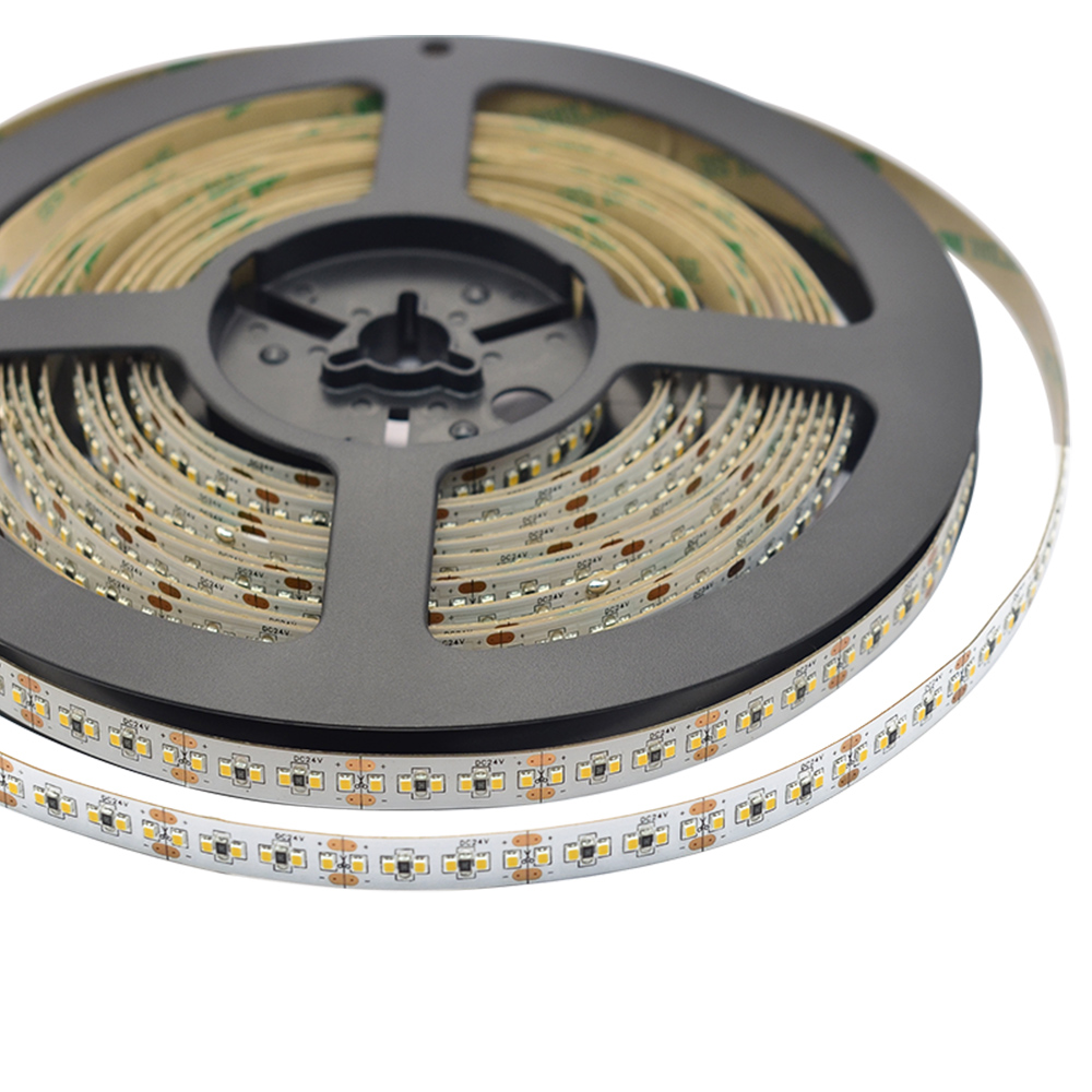 Einreihige Serie DC24V 2835SMD 900LEDs Flexible LED-Streifenbeleuchtung, wasserdicht, 16.4 Fuß pro Rolle im Angebot Einreihige Serie DC24V 2835SMD 900LEDs Flexible LED-Streifenbeleuchtung, wasserdicht, 16.4 Fuß pro Rolle im Angebot