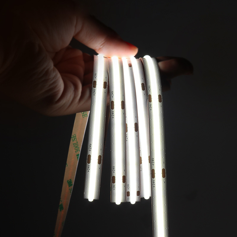 480x5 čipů, 10mm široké stejnosměrné nízkonapěťové COB bílé LED pásky 480x5 čipů, 10mm široké stejnosměrné nízkonapěťové COB bílé LED pásky