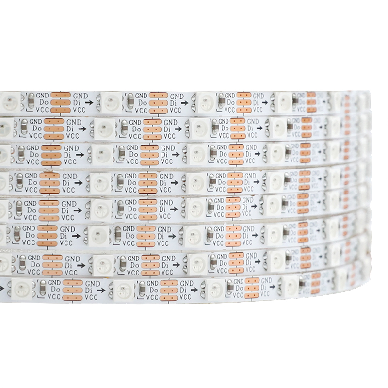 12V SK6812 3535 4mm široký RGB dynamický super tenký LED pásek 300 pixelů 12V SK6812 3535 4mm široký RGB dynamický super tenký LED pásek 300 pixelů