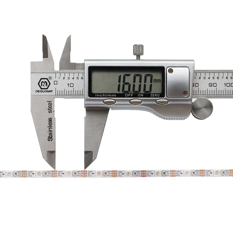 12V SK6812 3535 4mm široký RGB dynamický super tenký LED pásek 300 pixelů 12V SK6812 3535 4mm široký RGB dynamický super tenký LED pásek 300 pixelů