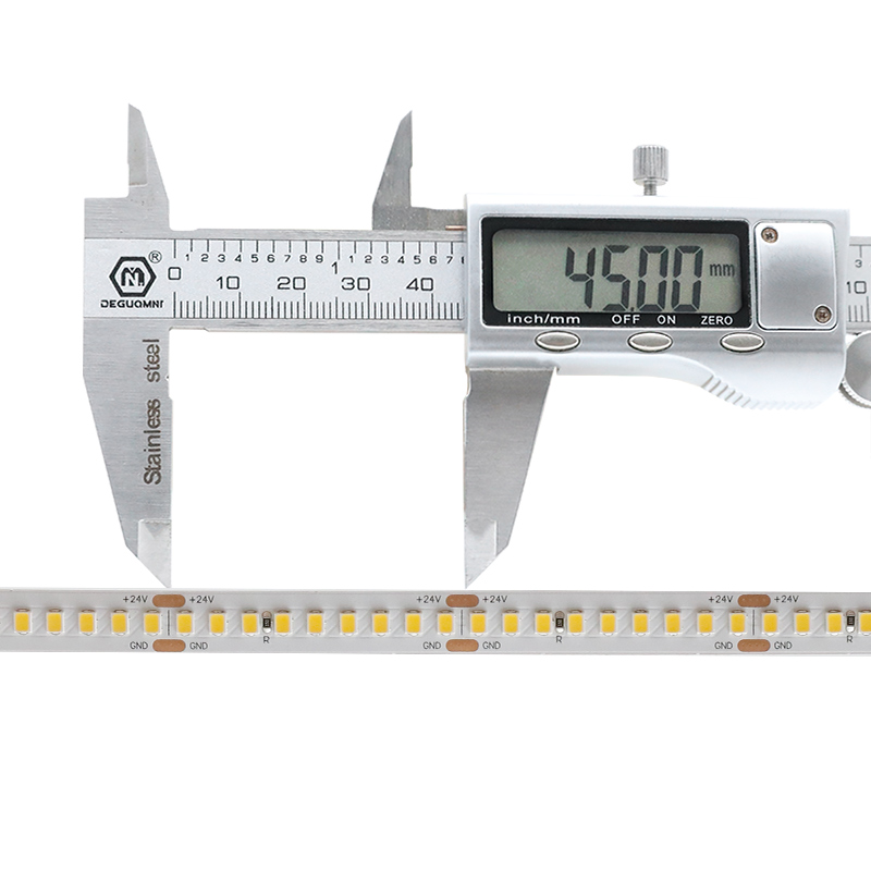 24V 2835 hochdichte, sehr helle LED-Streifenbeleuchtung, weiß, 894 lm/ft 24V 2835 hochdichte, sehr helle LED-Streifenbeleuchtung, weiß, 894 lm/ft
