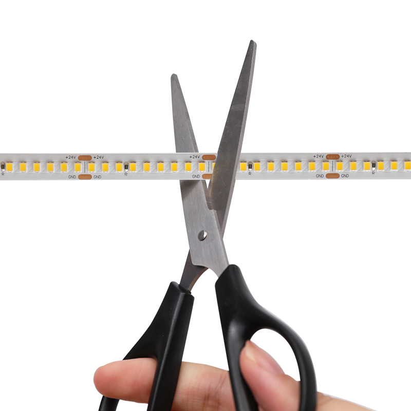 24V 2835 hochdichte, sehr helle LED-Streifenbeleuchtung, weiß, 894 lm/ft 24V 2835 hochdichte, sehr helle LED-Streifenbeleuchtung, weiß, 894 lm/ft