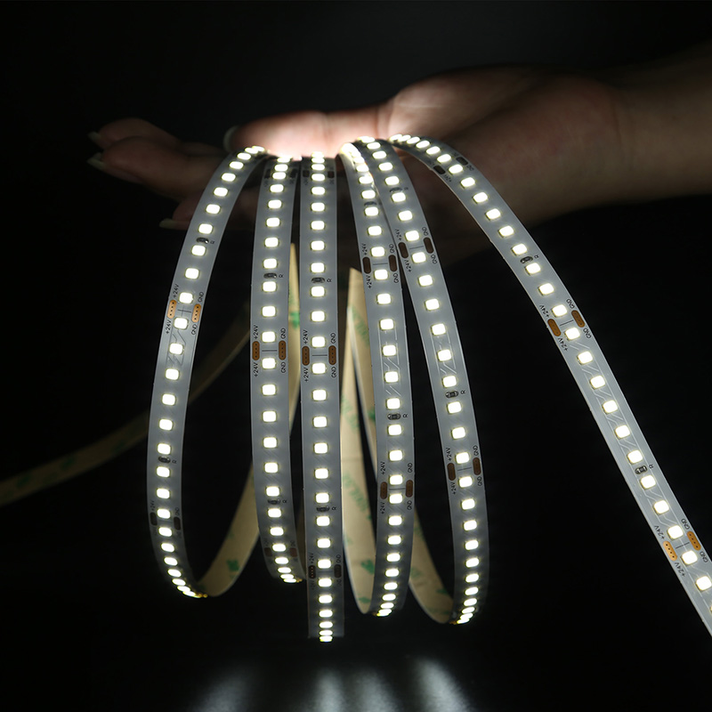 24V 2835 hochdichte, sehr helle LED-Streifenbeleuchtung, weiß, 894 lm/ft 24V 2835 hochdichte, sehr helle LED-Streifenbeleuchtung, weiß, 894 lm/ft