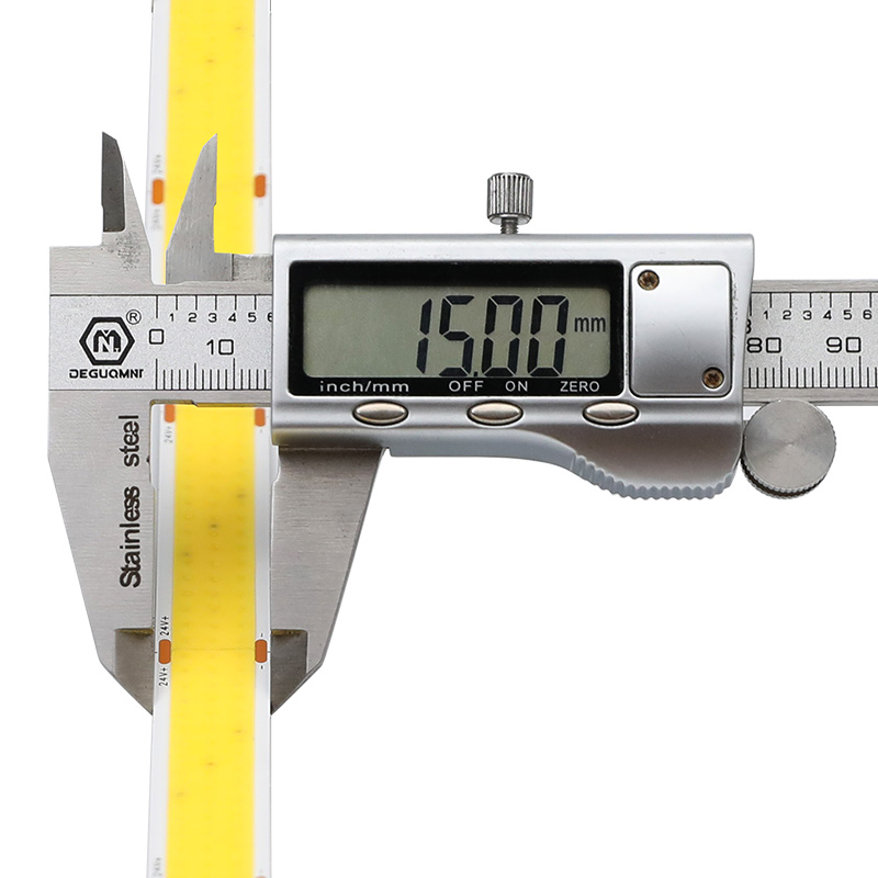 24V bílá 15mm široká 3řadá super jasná páska COB LED páska 24V bílá 15mm široká 3řadá super jasná páska COB LED páska