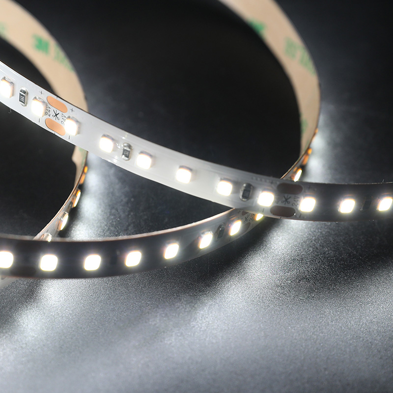 24V bílý LED pásek s různými možnostmi teploty barev 600 světel CRI 90 24V bílý LED pásek s různými možnostmi teploty barev 600 světel CRI 90
