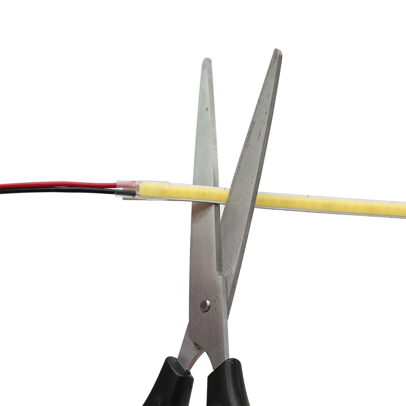 5mm tenké stmívatelné bílé 5V bateriové COB LED páskové světlo 320 čipů/m 5mm tenké stmívatelné bílé 5V bateriové COB LED páskové světlo 320 čipů/m
