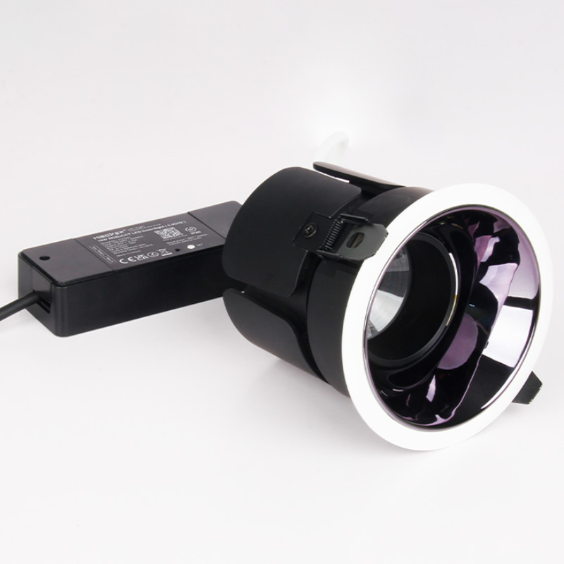 FUT081 RF 18W RGB CCT LED antireflexní zapuštěné stropní svítidlo 24 stupňů