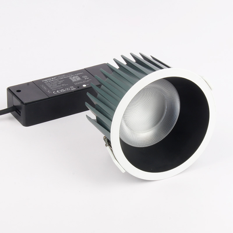 FUT082ZR 18W RF RGB CCT LED Smart Zigbee Downlight Vodotěsné FUT082ZR 18W RF RGB CCT LED Smart Zigbee Downlight Vodotěsné
