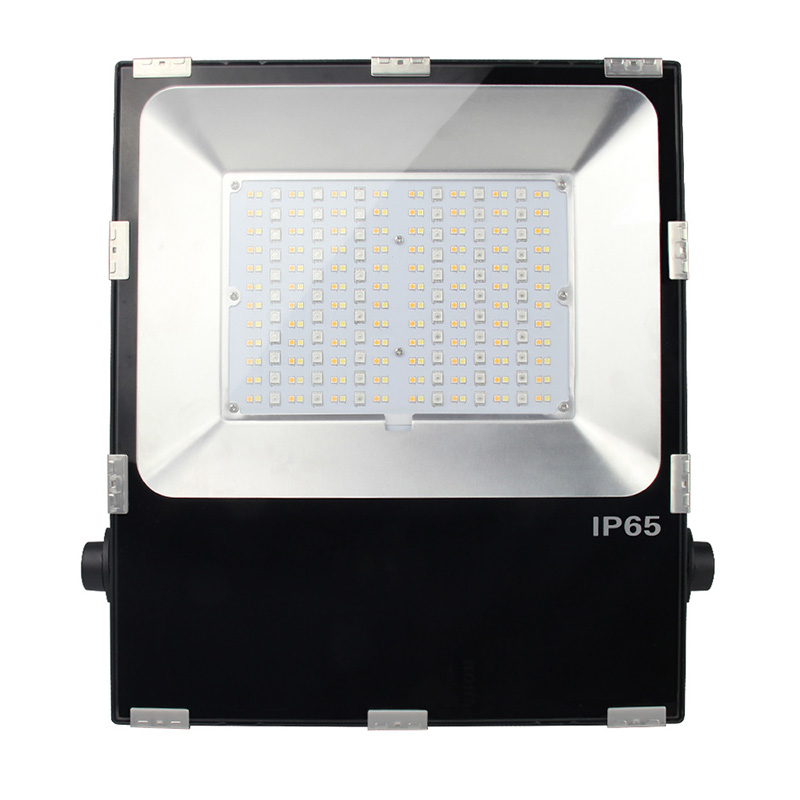 Venkovní LED světlomet FUTT02ZR Zigbee RF RGB CCT 50W Venkovní LED světlomet FUTT02ZR Zigbee RF RGB CCT 50W