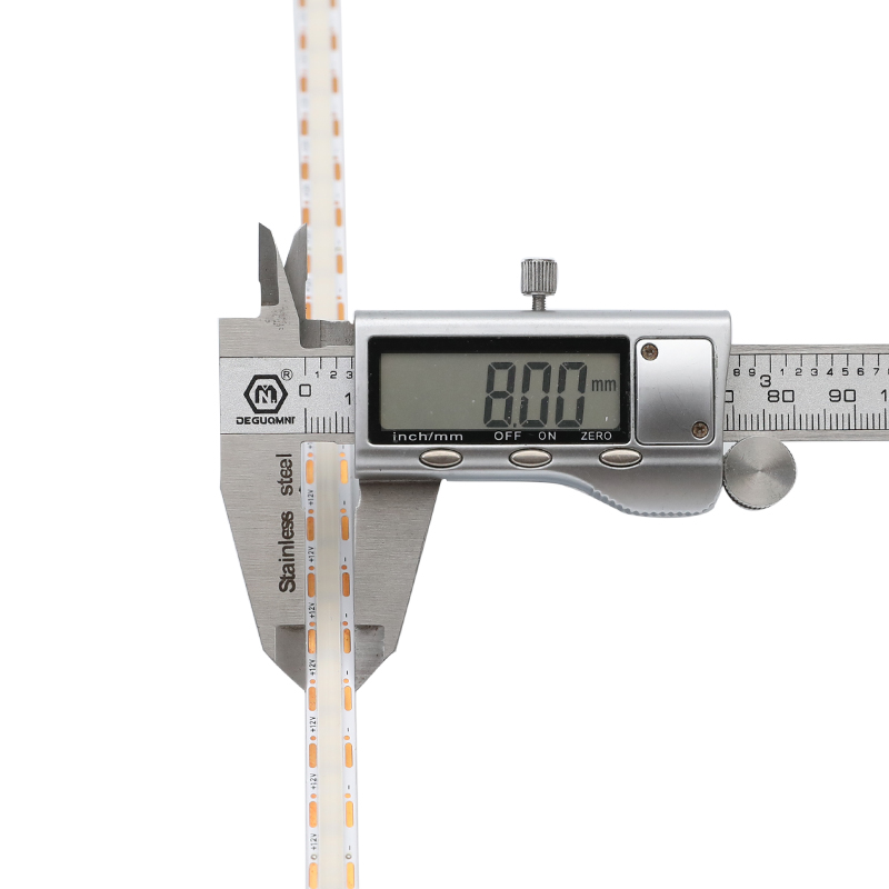 Přesný barevný COB LED světelný pás s úzkým úhlem paprsku o šířce 8 mm Přesný barevný COB LED světelný pás s úzkým úhlem paprsku o šířce 8 mm