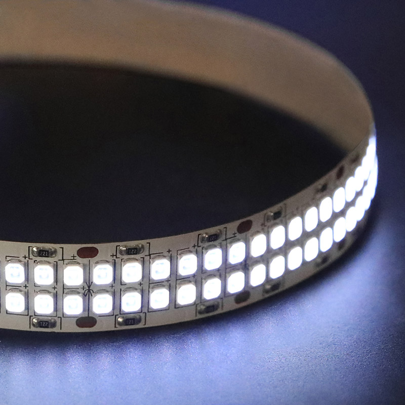 Helles UV-Licht 365 nm Hochleistungs-LED Zweireihiges 2835 Ultraviolett-Diodenband Helles UV-Licht 365 nm Hochleistungs-LED Zweireihiges 2835 Ultraviolett-Diodenband
