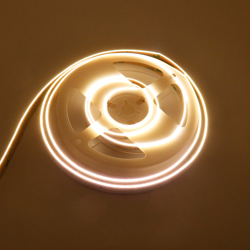 24V WS2814F COB Neopixel RGB-Seite + weiße Seite LED-Bidirektionaler Lichtstreifen 24V WS2814F COB Neopixel RGB-Seite + weiße Seite LED-Bidirektionaler Lichtstreifen