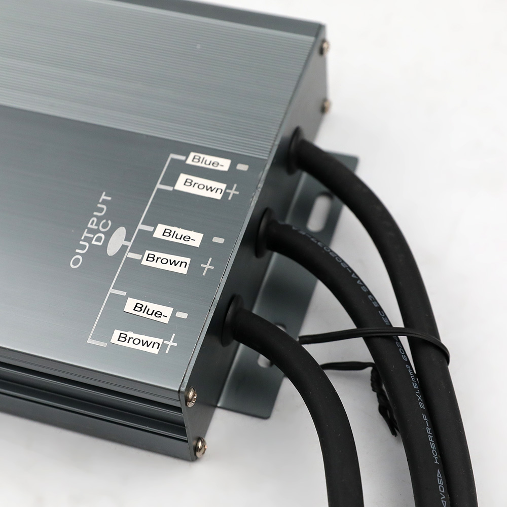 Heavy-Duty 1000W Weatherproof 24-Volt Transformer For LED Lights Heavy-Duty 1000W Weatherproof 24-Volt Transformer For LED Lights